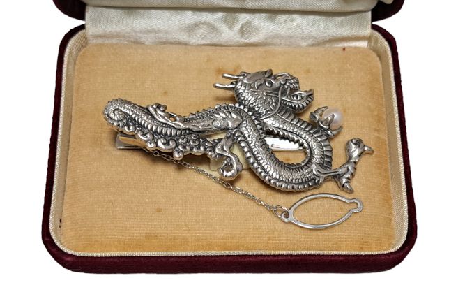 速くおよび自由な タイバー タイピン ミキモト 龍 ネクタイ留め 雲竜 SILVER製 その他