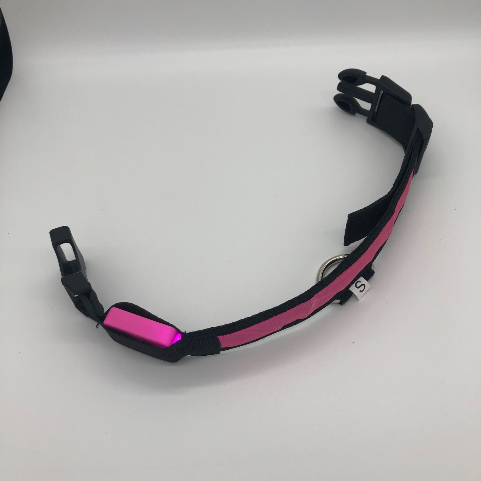 光る首輪 【おすすめ】夜間お散歩用ライト（充電式） ピンク ＊送料無料 ＊コイン電池LIR2032充電可能 - メルカリ
