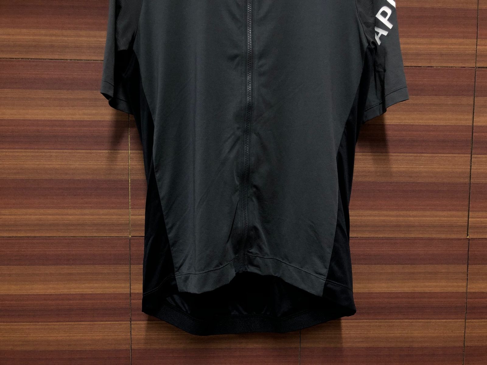 Rapha Pro Team ブラック 半袖 サイクルジャージ XS ラファ ラファの織りなす新しきスタンダード｜サイクルスポーツがお届け