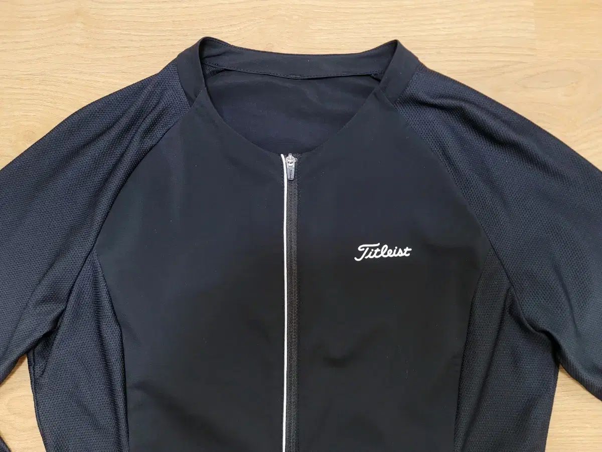 ジップアップジャケット