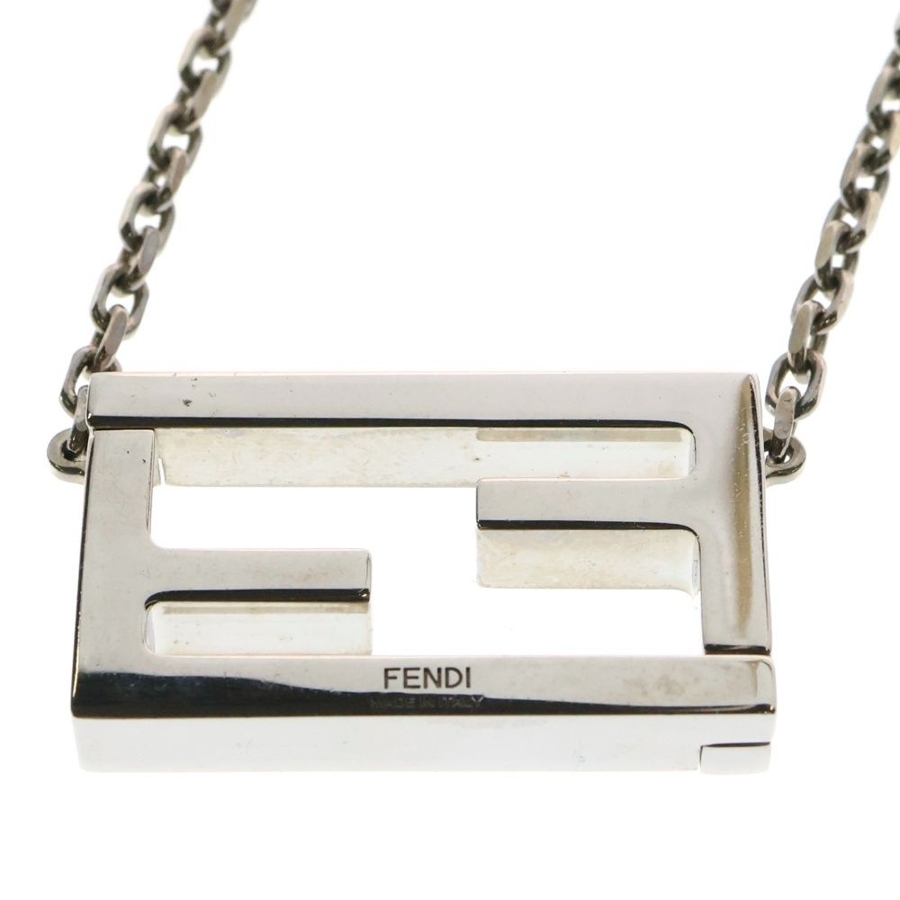 フェンディ FFロゴ ギロッシュ彫りペンダント ネックレス 目黒蓮さん着用【FENDI】フェンディ FFロゴ ネックレス (FENDI