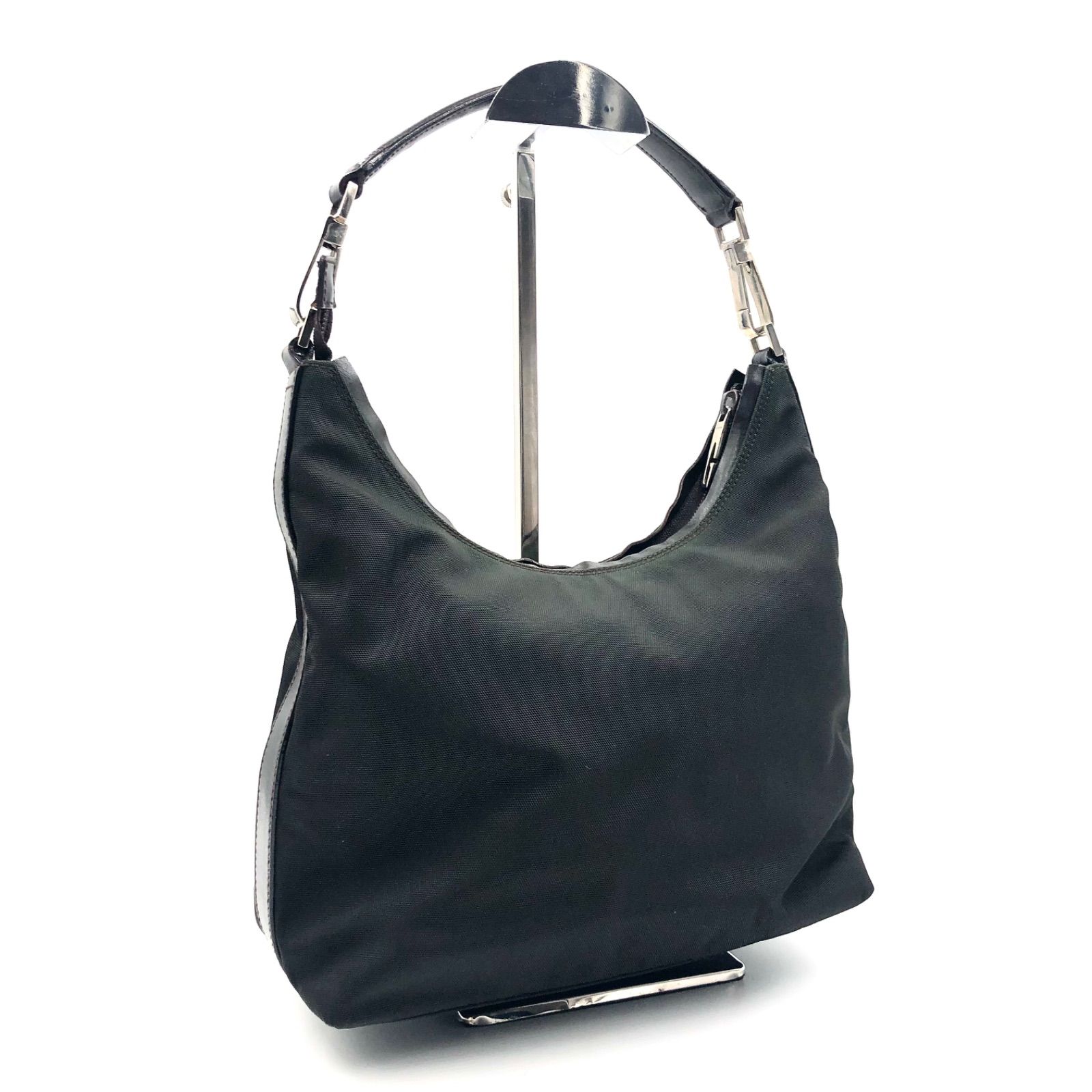 美品 グッチ GUCCI ワンショルダーバッグ ナイロン ブラック 【公式通販】 美品 グッチ GUCCI ワンショルダーバッグ ナイロン ブラック 【公式通販】