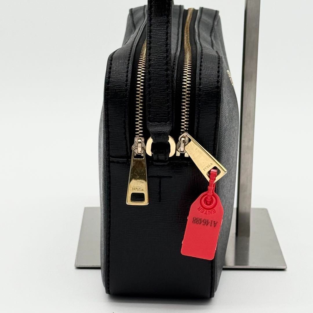 【極美品】FURLA LILLI カメラバッグ ショルダーバッグ シンプル 極美品】FURLA LILLI カメラバッグ ショルダーバッグ ブラック