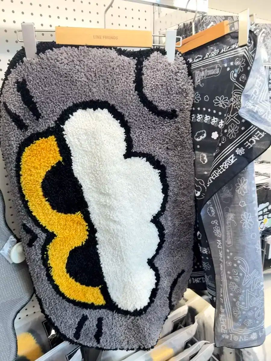 韓国　G-DRAGON　ZO&FRIENDS　ZOA RUG G-DRAGON Zo&Friends POP-UP OFFICIAL MD GD Korea Zoa A&ne 100