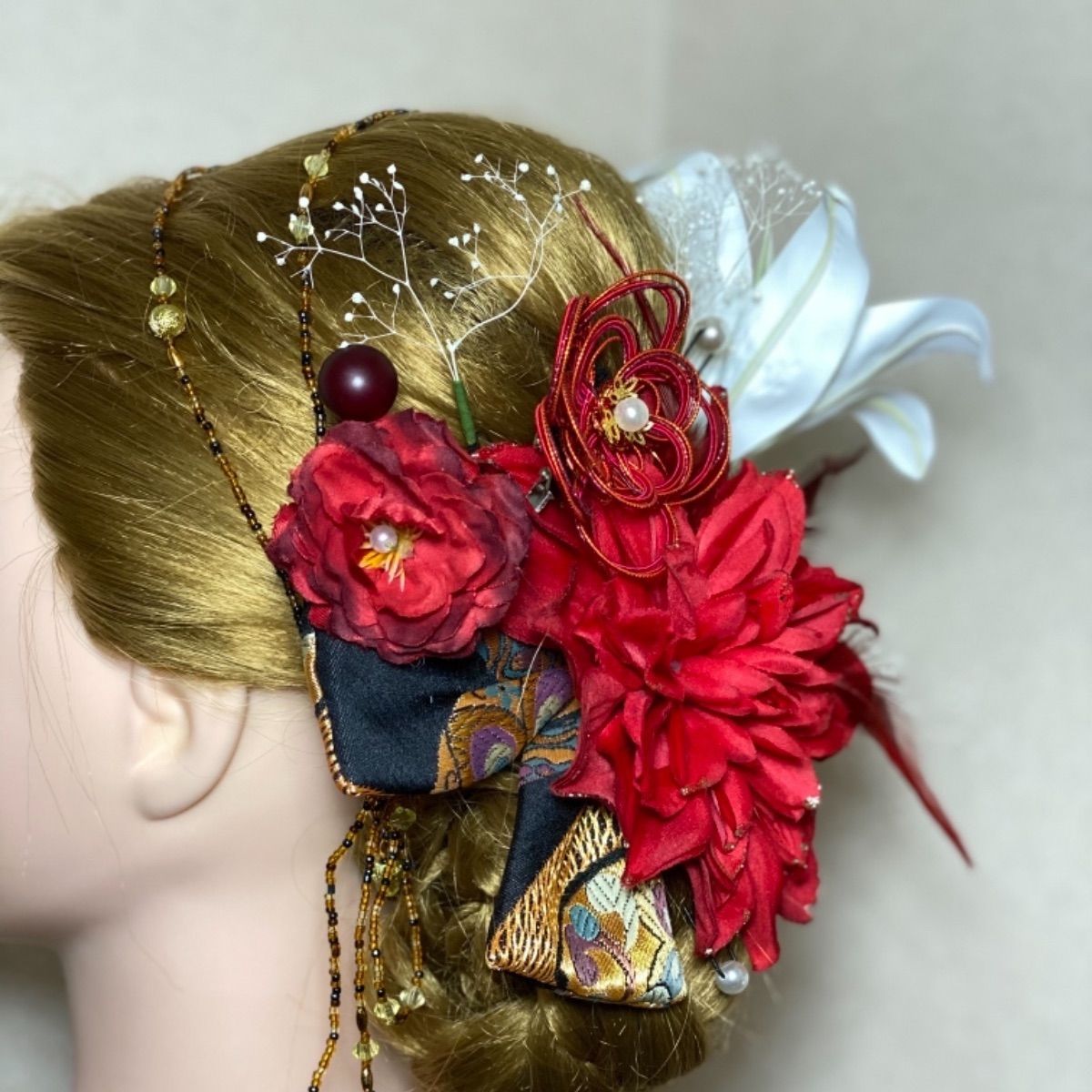 和装　洋装　髪飾り　w11 紅赤ダリアと百合　金蘭　コサージュ