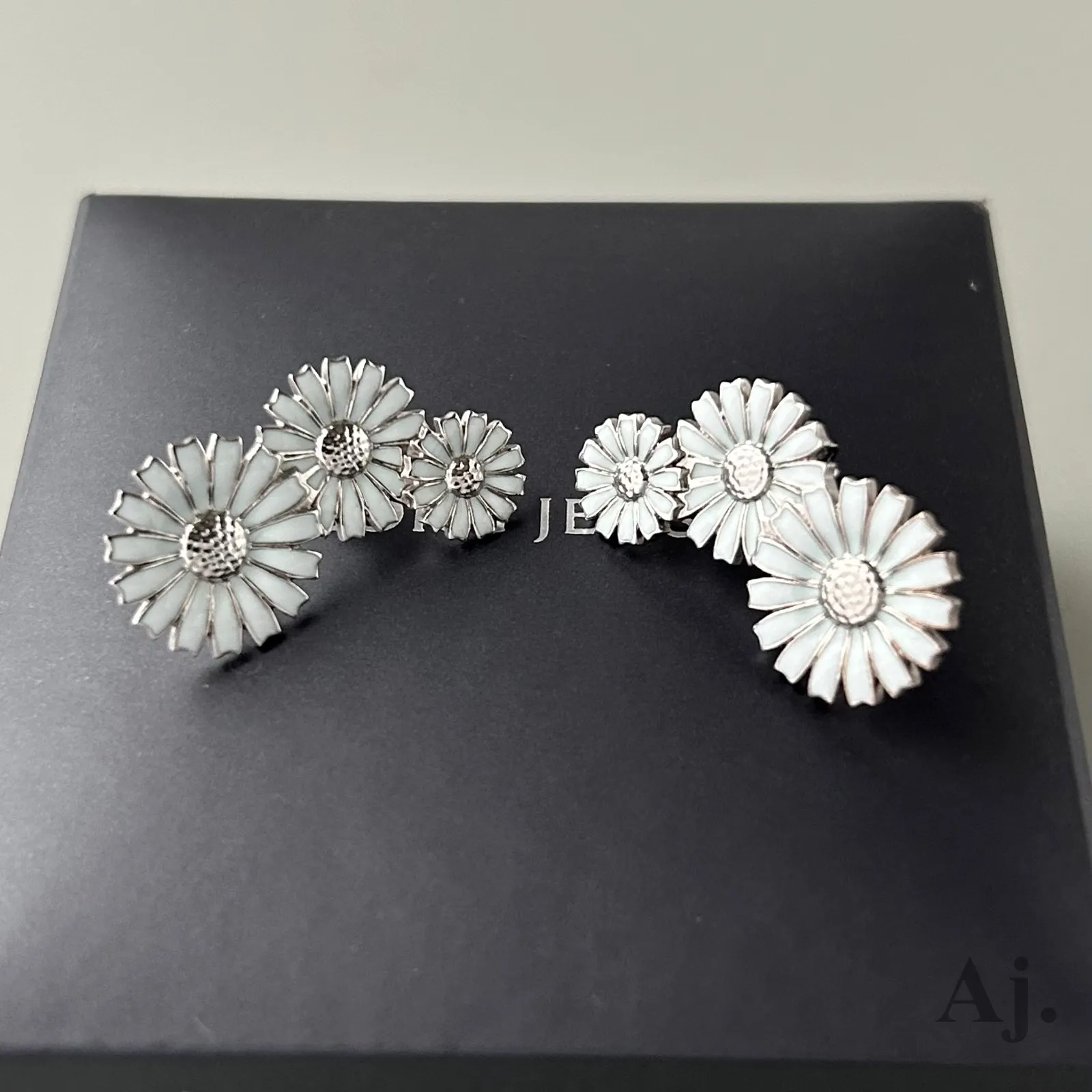 2026年最新】ジョージジェンセン デイジー ピアスの人気アイテム