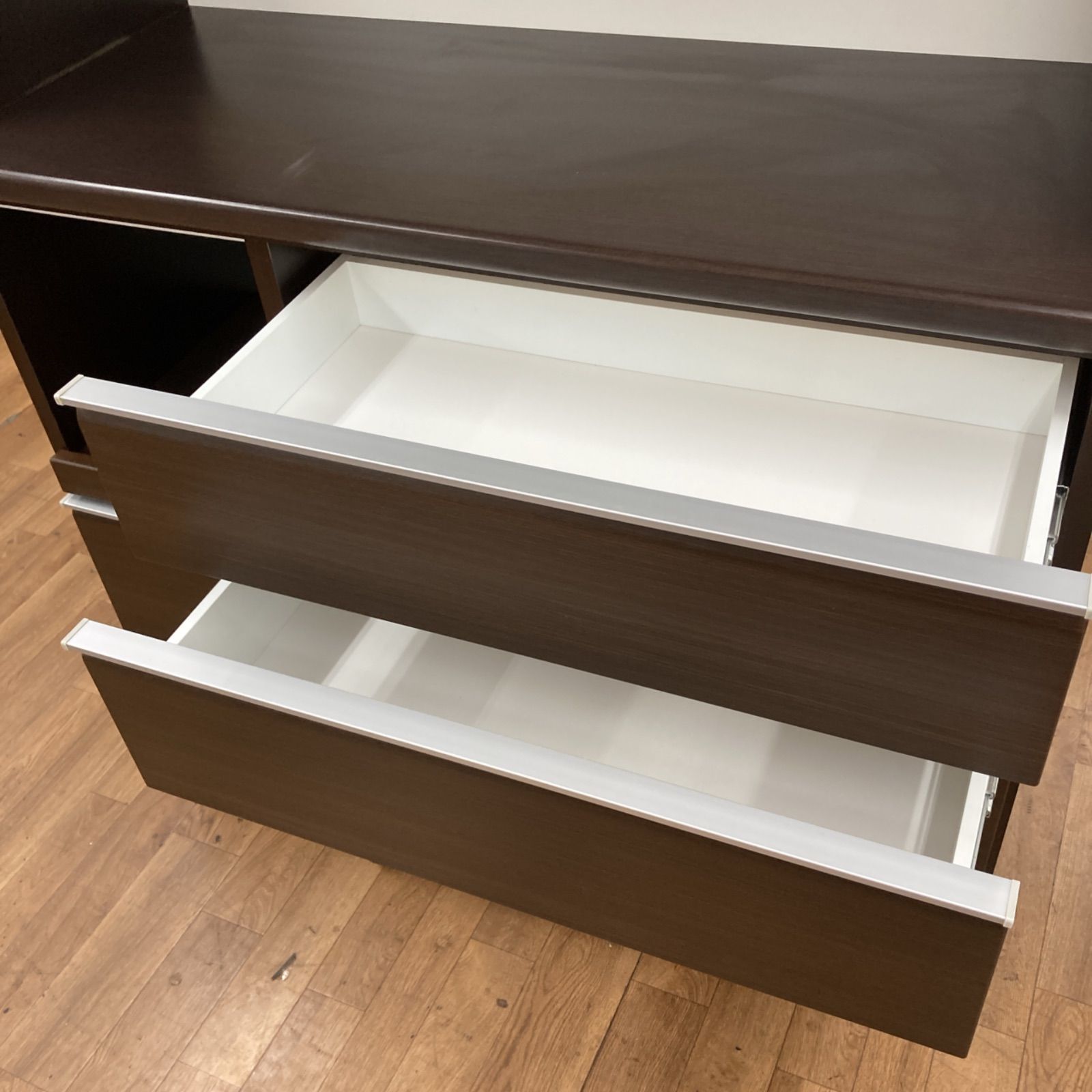 キッチンボード ソフトクローズ搭載