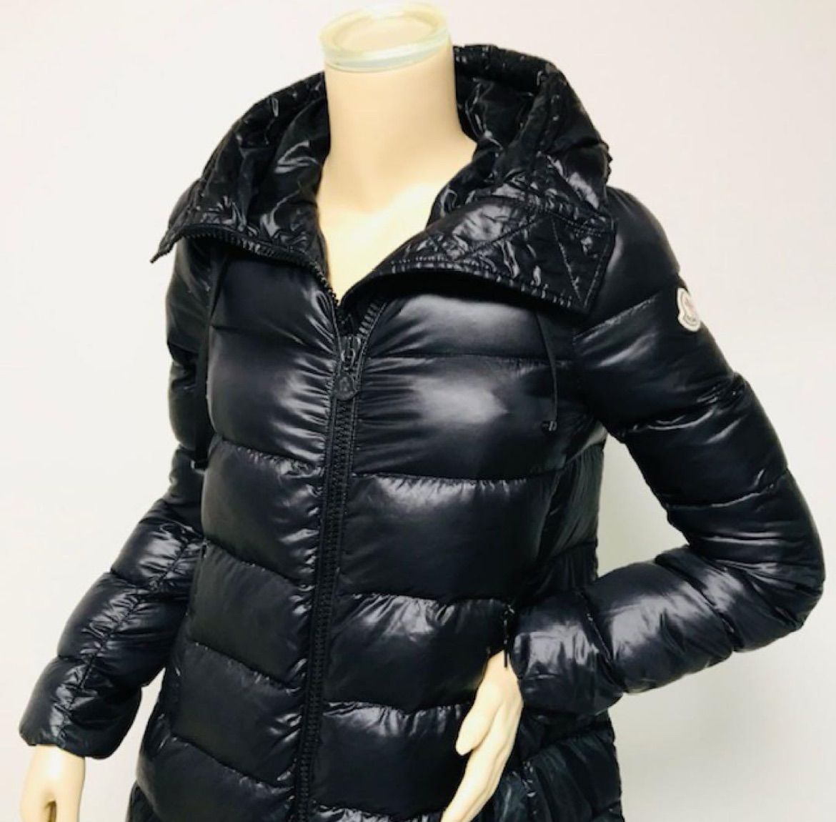 美品☆MONCLER・モンクレール SUYEN レディース フード ワッペン付き 