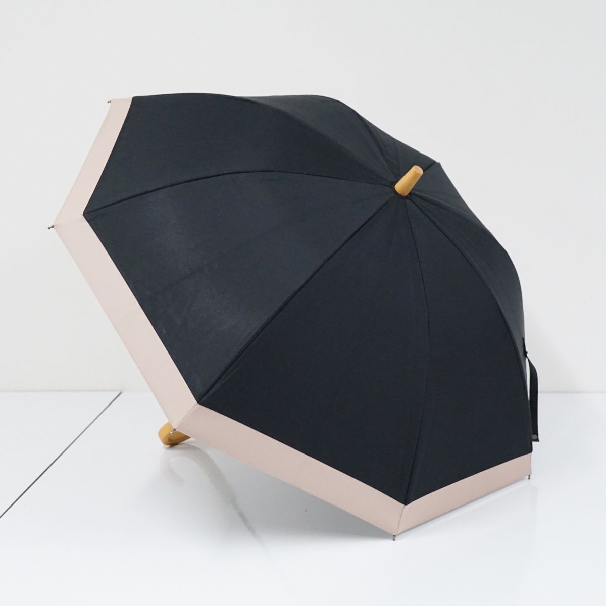 サンバリア100 完全遮光日傘 USED美品 ショートサイズ コンビ ブラック