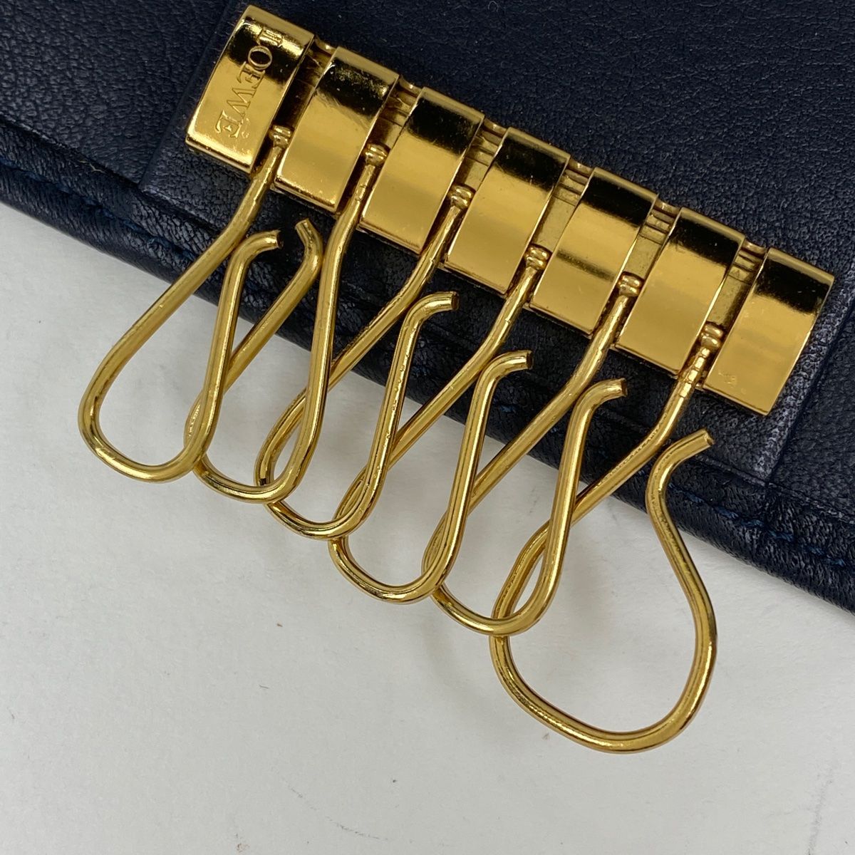 LOEWE 新品スエードキーケース 6連レディース