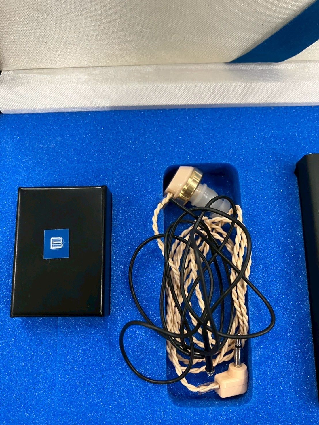 マイクロ電子工業:NCZ-10水晶発振送信機×2台/受信機×1台 盗聴器 防犯 動作確認済み】 マイクロ電子工業株式会社 NCZ-10 盗聴器 防犯