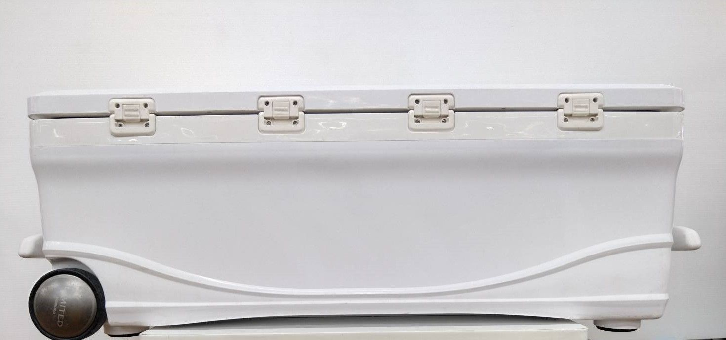 シマノ スペーザ ホエール リミテッド ６００ ３面真空パネル キャスター付 水栓付 ハンドル付 滑り止め付 大型 クーラー 釣堀 船 ジギング 大物 キャンプ バーベキュー ０８