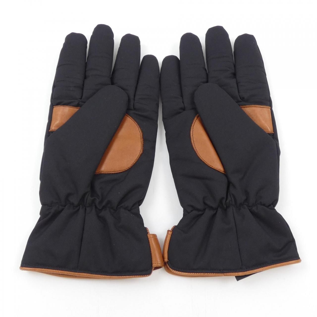希少【新品未使用】箱 タグ付　デンツ手袋　茶Highway Tan　サイズ8 ギフトラッピングOK DENTS(デンツ) - 海外通販のBUYMA