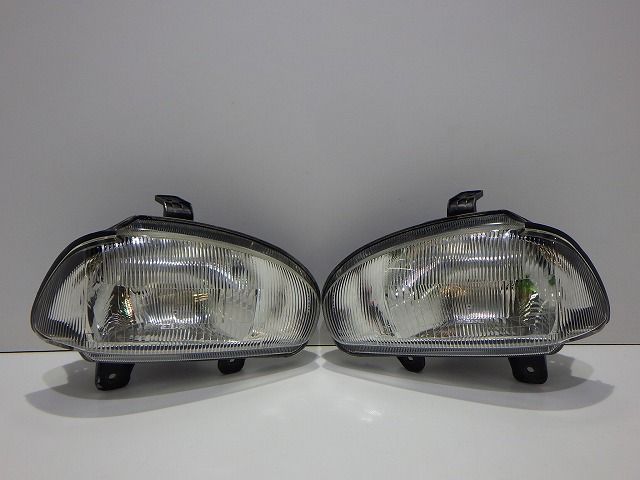 ヴィヴィオ ヘッドライト左右 ハロゲン KK3 4 KW3 4 1471 コーティング 251004082