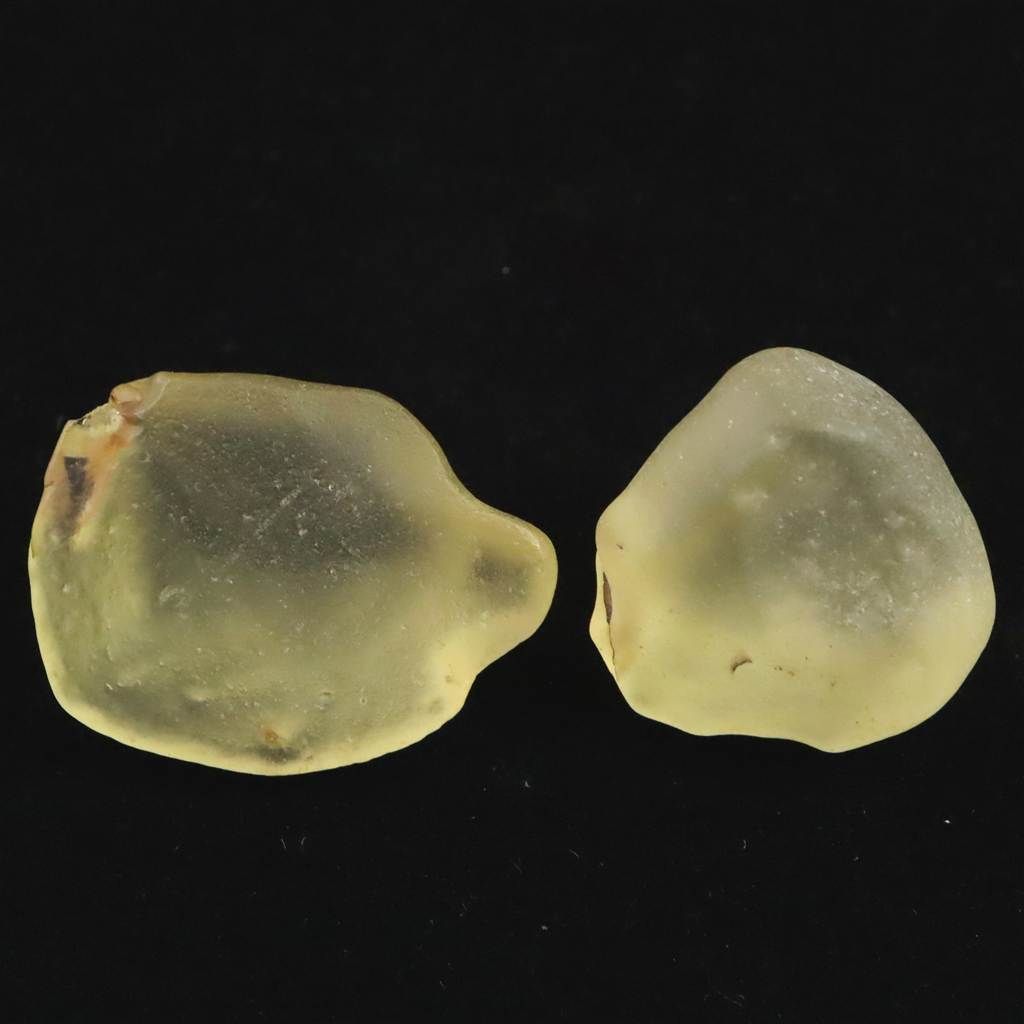 リビアングラス 原石 2個セット 8.5g 【榎本通商23389】 - メルカリ