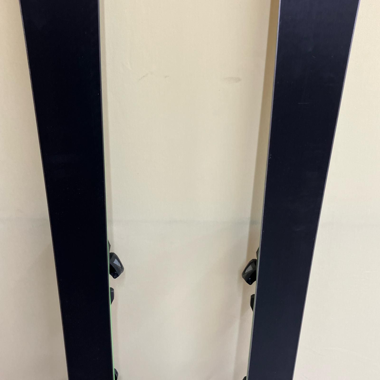 ブラック×グリーン