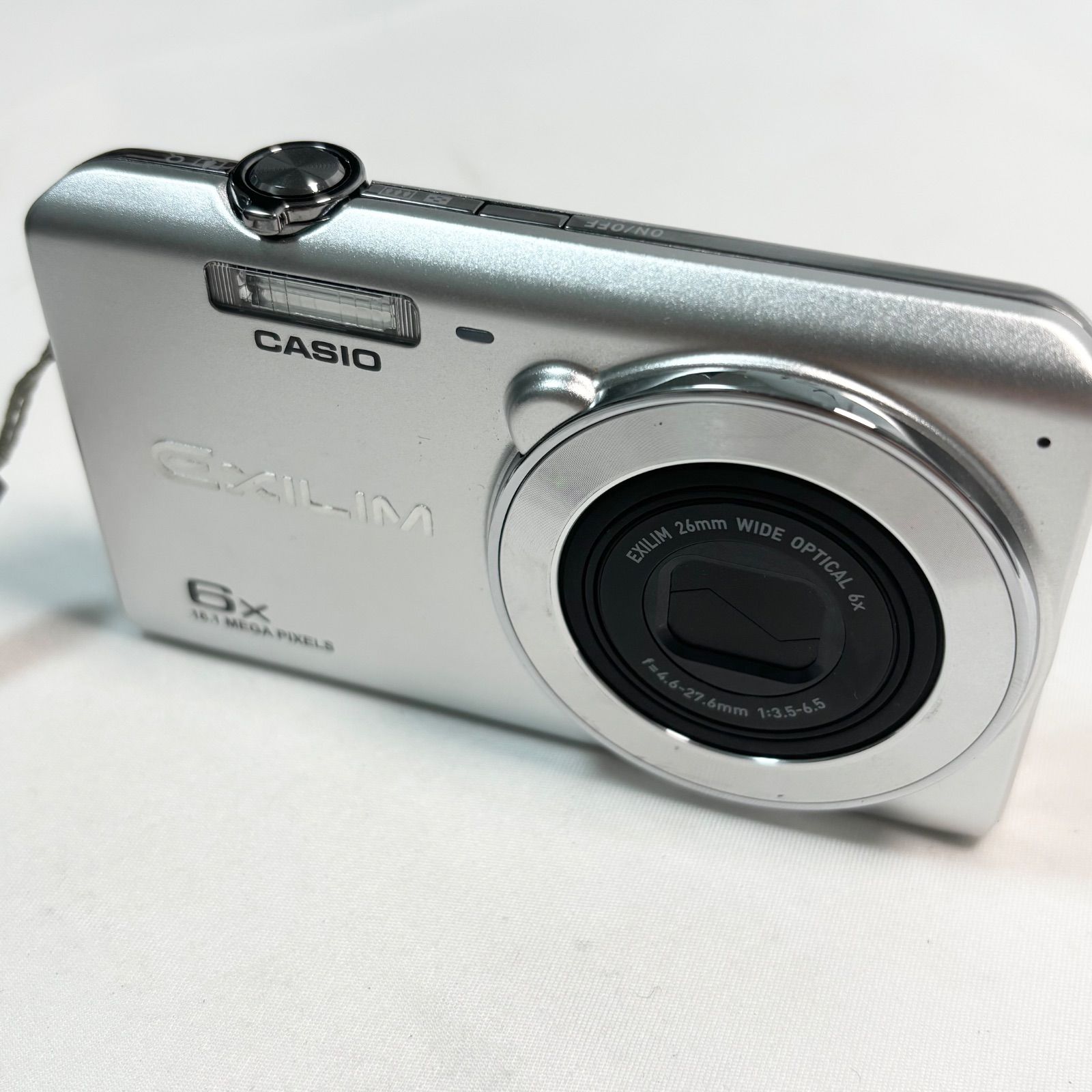 カシオ エクシリム コンパクトデジタルカメラ シルバー 0425-S5901t カシオ エクシリム コンパクトデジタルカメラ シルバー 0425