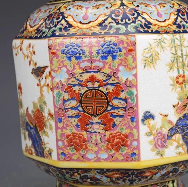 大清琺瑯彩花瓶蒜頭瓶 景徳鎮 陶磁器 装飾品 現代工芸品 美術品 置物 大清琺瑯彩花瓶蒜頭瓶 景徳鎮 陶磁器 装飾品 現代工芸品