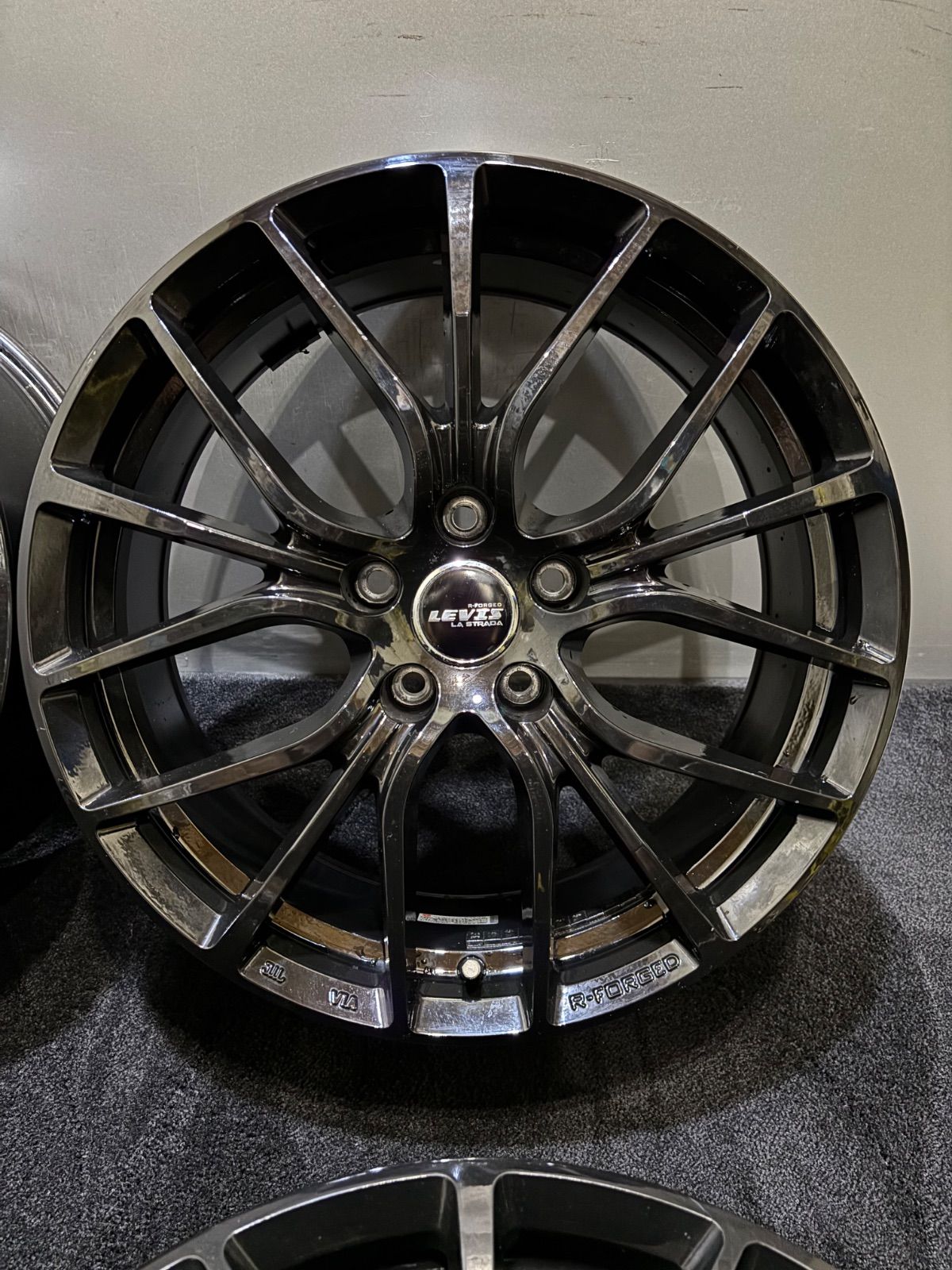 阿部商会 LA STRADA LEVIS 18インチ② ホンダ球面座ハブ径64 阿部商会 LA STRADA LEVIS 18インチ① ホンダ球面座ハブ径64