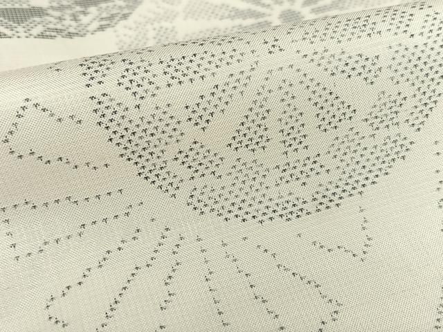 平和屋着物○本場大島紬 白大島 9マルキ 源氏車文 正絹 逸品  