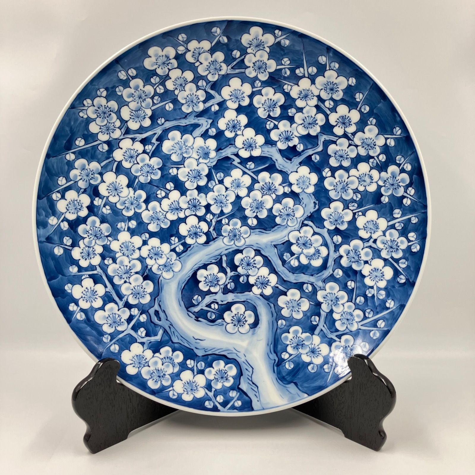 有田焼 緒方松右衛門作 梅花図 染付 飾皿 大皿 共箱