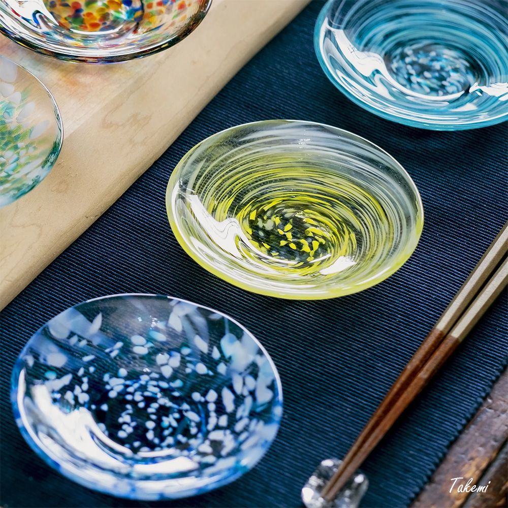 津軽びいどろ　豆皿　16種類 津軽びいどろ 色色豆皿 ねぶた夜祭 | カラフルな色合いが