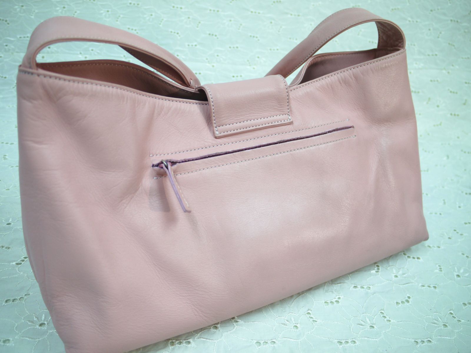 Ungaro ピンク ハンドバッグ 中古美品 エマニュエル ウンガロ ungaro ハンドバッグ 肩掛け