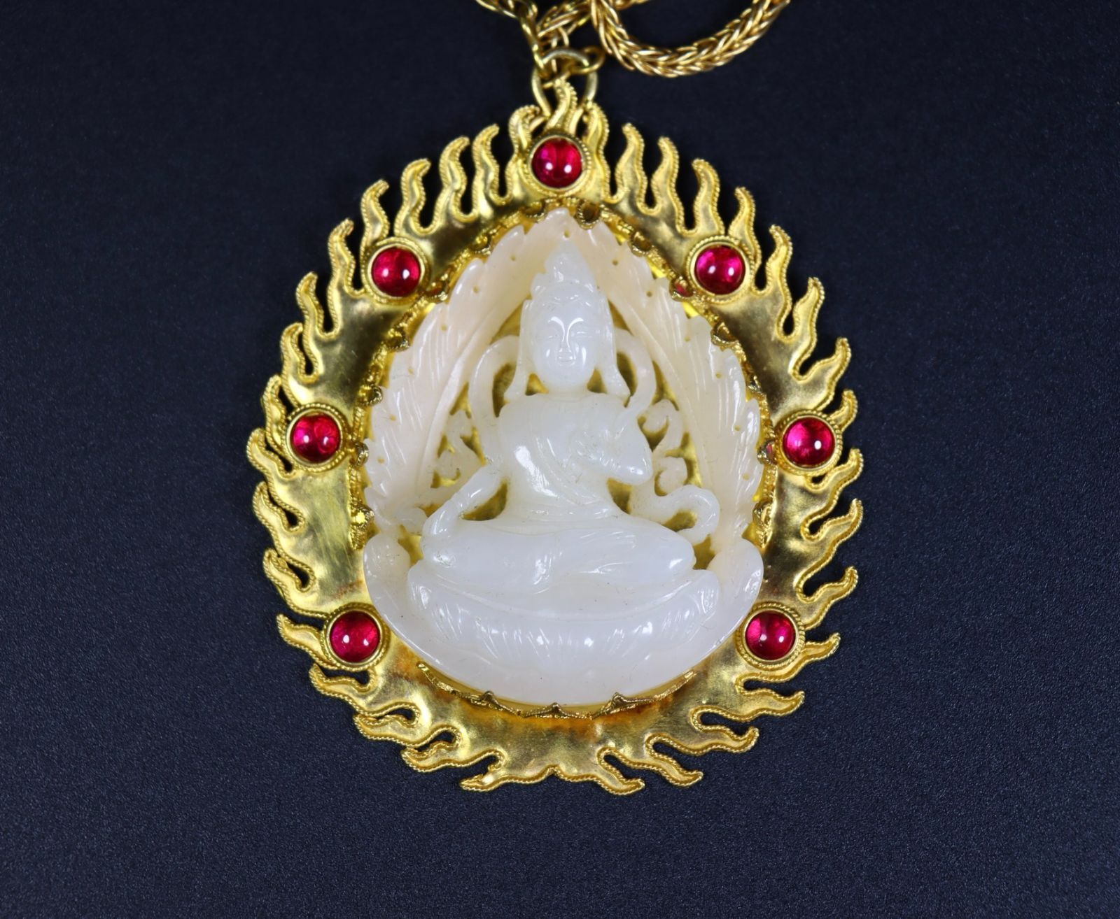 旧家蔵出し 和田玉細密彫 羊脂玉 透空彫 包銀 觀音菩薩像紋 仏像 仏牌 玉佩 ペンダント 古美術品 収集家