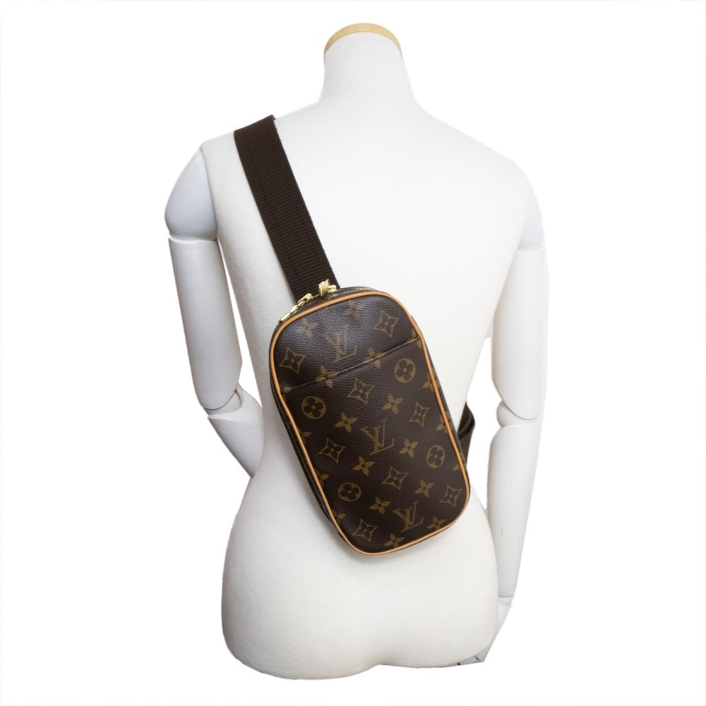 （美品）ルイ ヴィトン LOUIS VUITTON ガンジュ ボディバッグ 斜め掛け モノグラム ブラウン 茶 ゴールド金具 M51870 ルイ ヴィトン ガンジュ ボディバッグ 斜め掛け モノグラム ブラウン