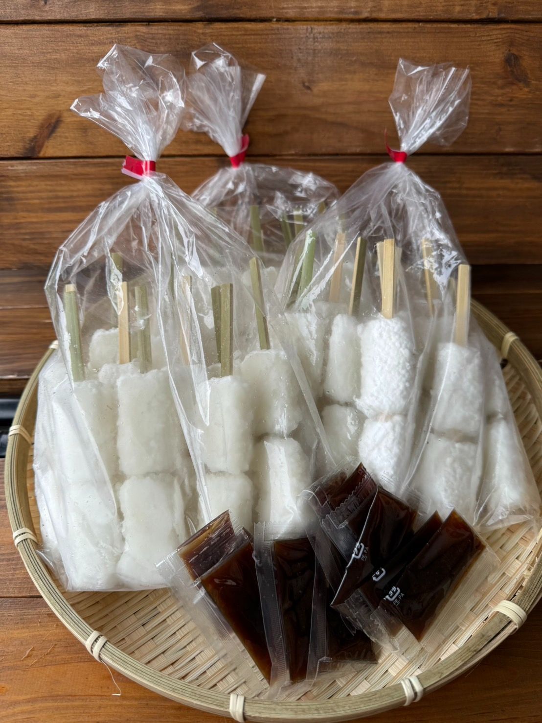 虹餅 ぷりっつ 2024 NewYearセット☆ Kamen Rider Zetsu's Mask Appears at