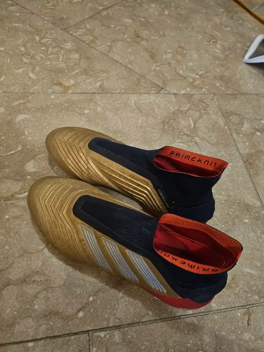 adidas アディダス プレデター サッカーシューズ ゴールド USTAUSTRALIA_COM_AU