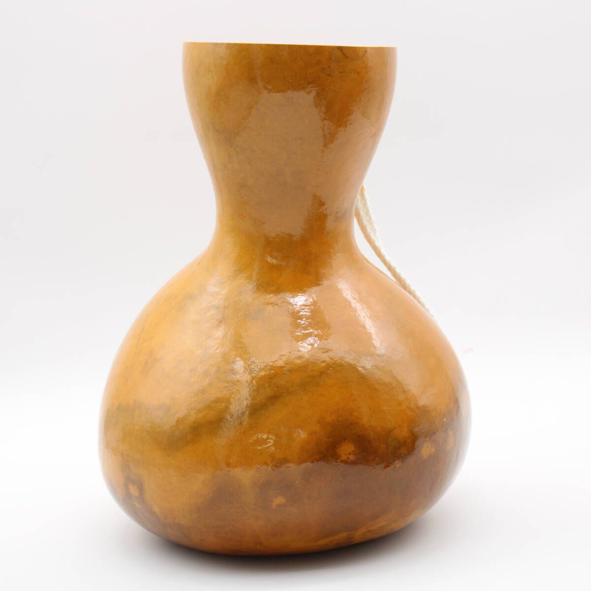 艶 茶色