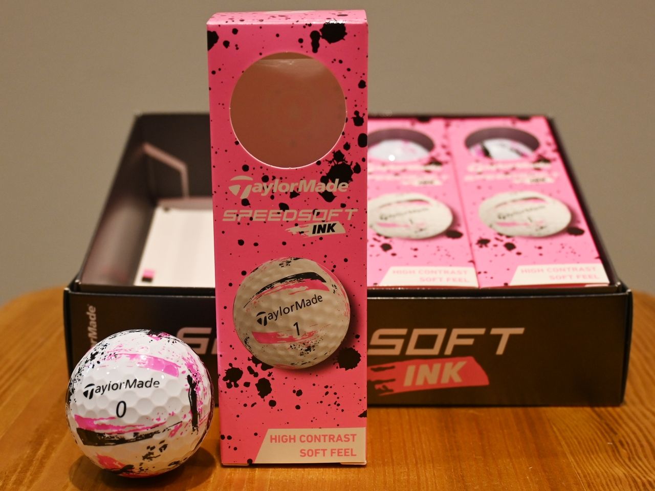 【未使用品】 テーラーメイド インクカラー・ピンク 限定品 SPEED SOFT TaylorMade ☆新品☆テーラーメイド☆数量限定☆スピード ソフト