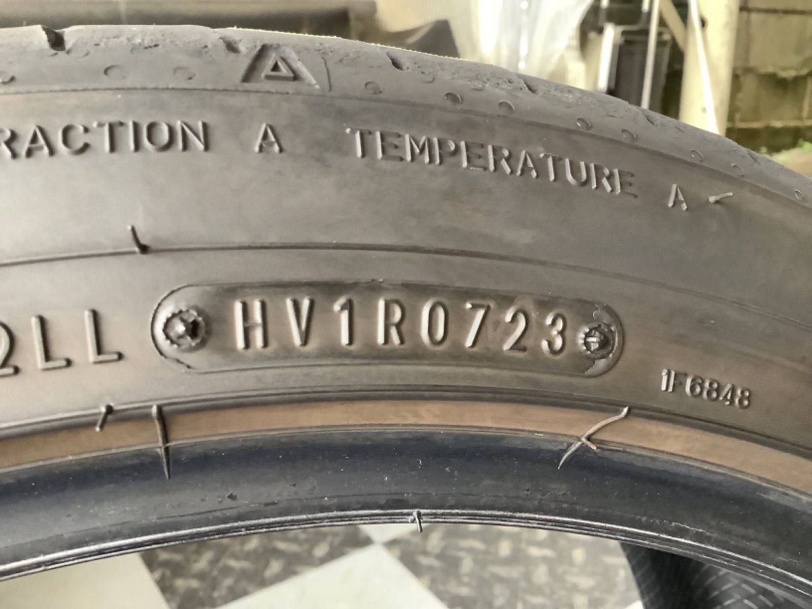 送料込み］235/40R18 FALKEN AZENIS FK520L ファルケン アゼニス