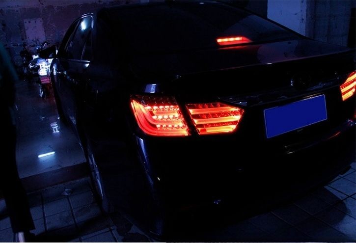 トヨタ カムリ 50系 9代目 前期 2色選択 テールランプ テールライトLEDバー デイライト 2011－2014年 WWW_OLIVIERBERNSTEIN_COM