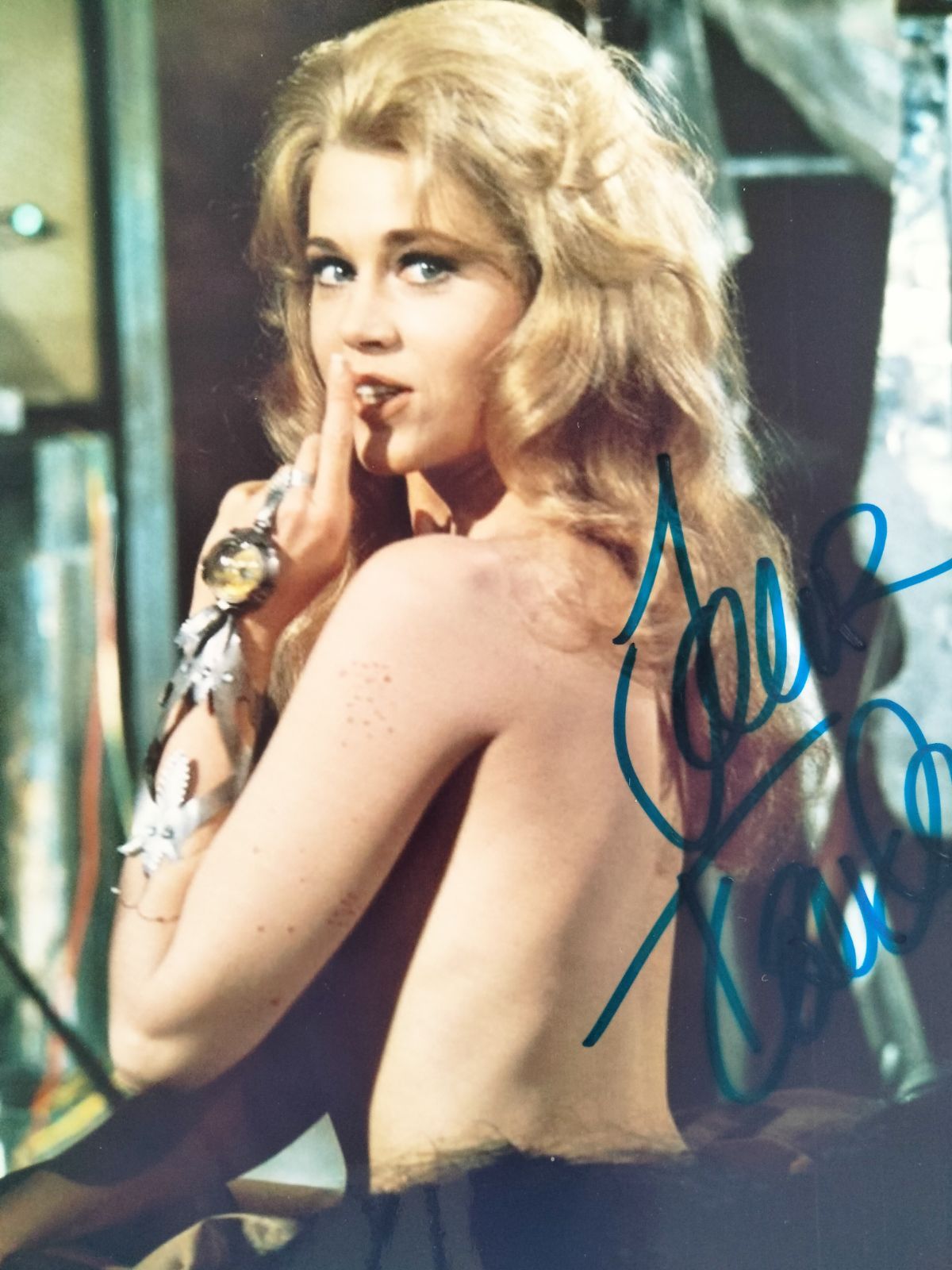 ジェーン・フォンダ直筆サイン入り超大型写真…裸足で散歩 …Jane Fonda… ジェーン・フォンダ直筆サイン入り超大型写真…裸足で散歩 …Jane