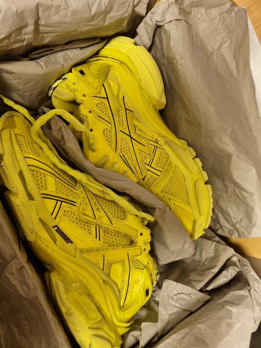 【Bunjang商品韓国直送】(新品) バレンシアガ ランナー スニーカーズ 42 280 ネオン ライム FLUO メルカリ