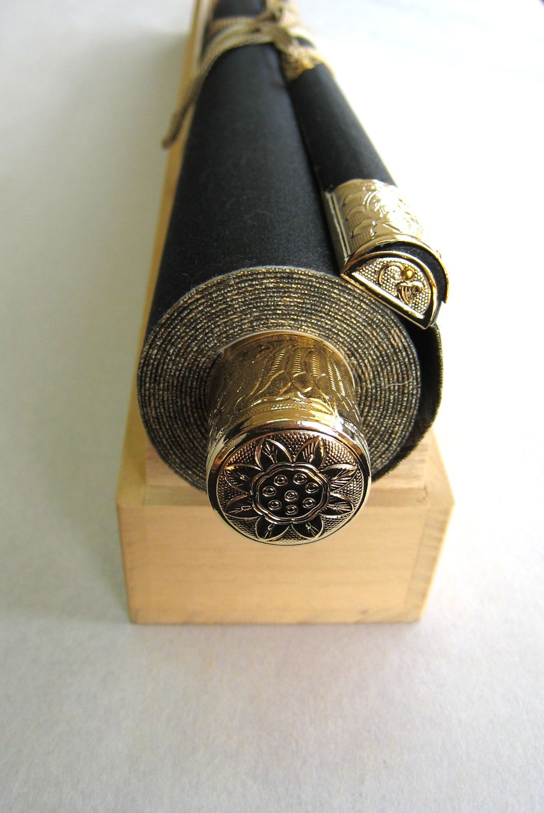 【特価軸】掛け軸　六字名号・南無阿弥陀仏◆安田竹葉 箔入金名号（真筆・新品) 特価軸】掛け軸 掛軸 六字名号・南無阿弥陀仏 野原華風 (真筆