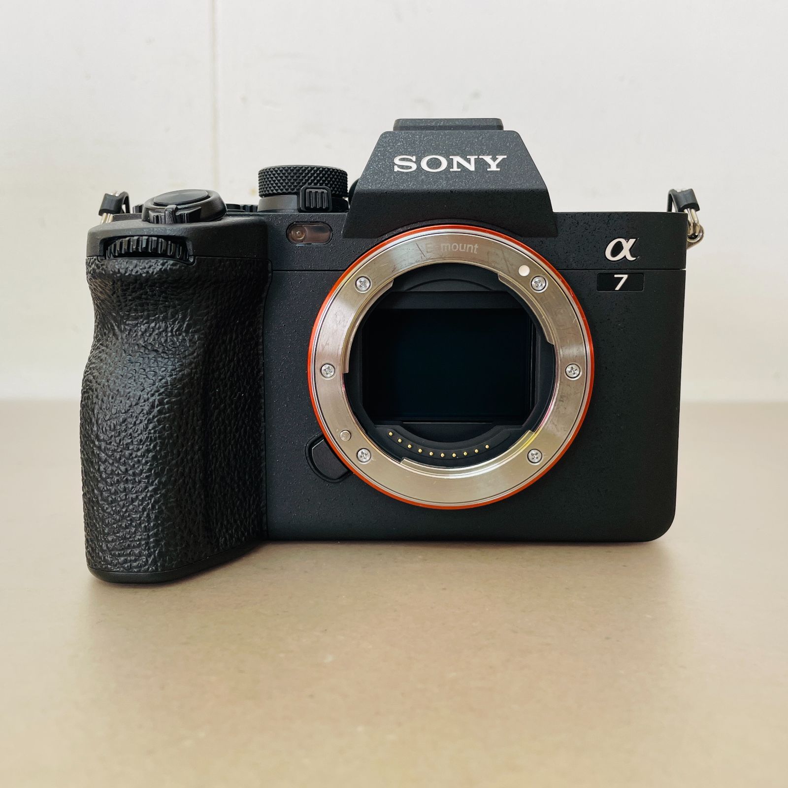 美品 SONY ILCE-7M4 α7 IV ボディ 付属品完備 C3638 80サイズ発送 価格. 【