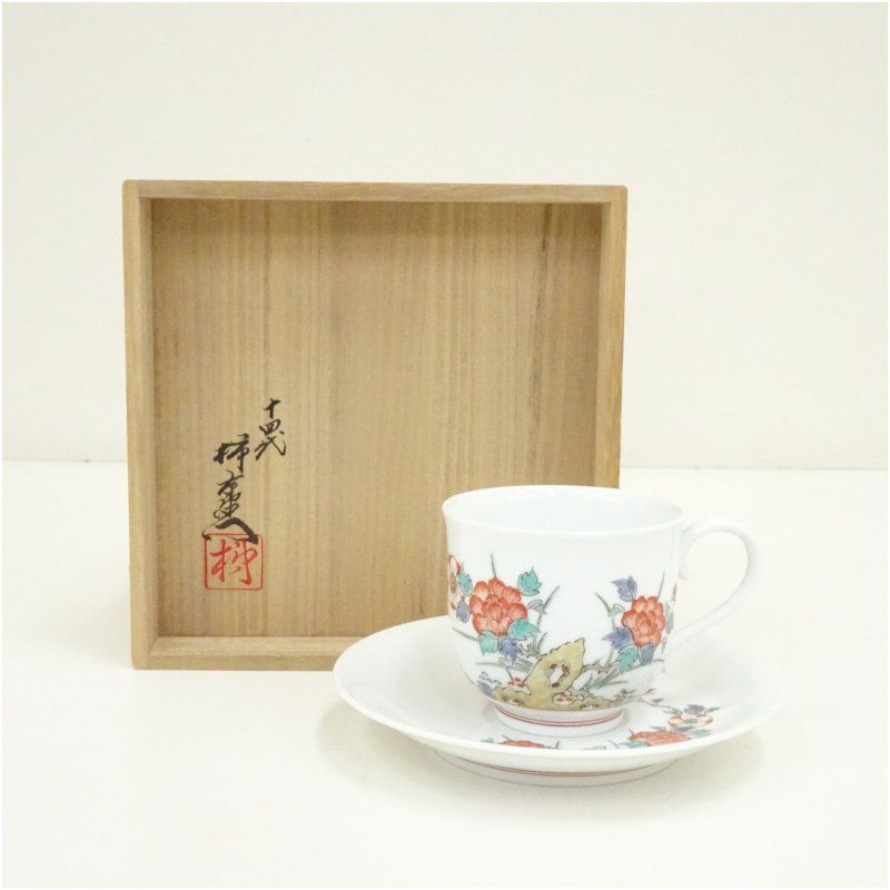 十四代柿右衛門　珈琲碗　コーヒーカップ　錦　粟鶉文 有田焼 人間国宝 十四代柿右衛門 濁手 梅花文 ペア 珈琲碗皿 共箱 現品