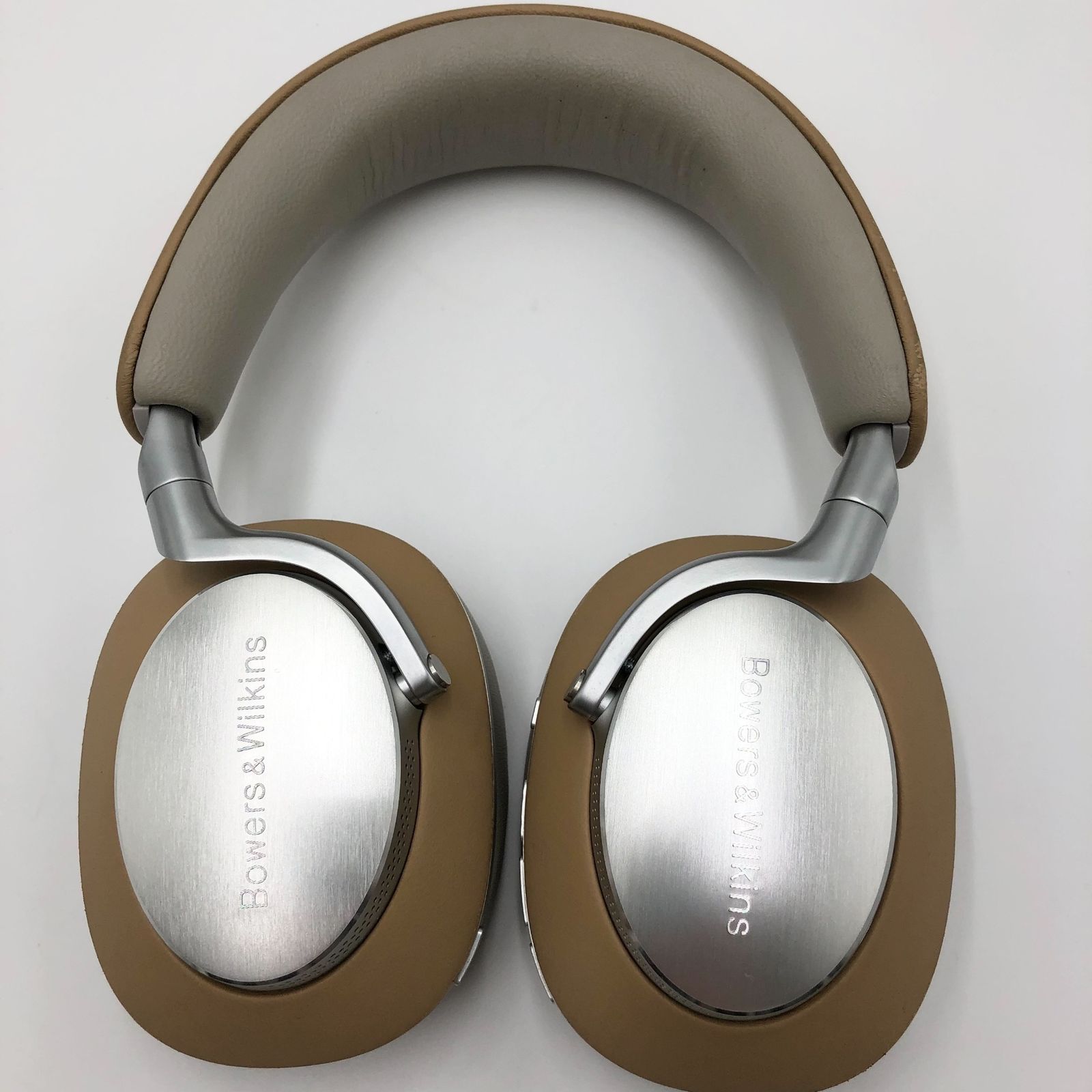 Bowers & Wilkins Px8 (タン) ワイヤレス・ヘッドフォン