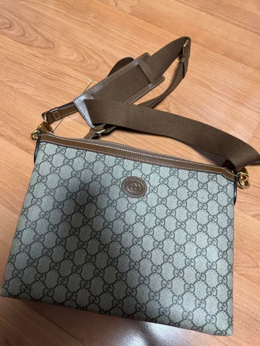 グッチ GG メッセンジャーバッグ