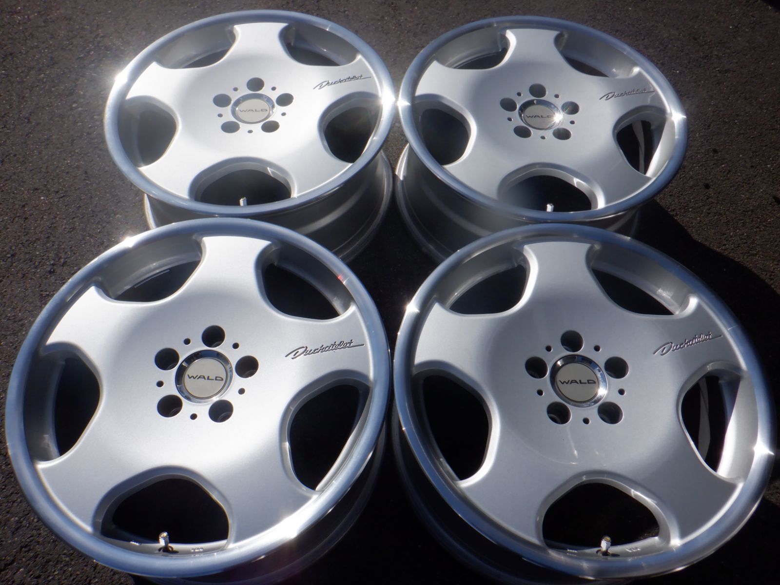 WALD ドゥーシャトレ ホイール 4本セット 18インチ WALD ドゥシャトレ 18in 8J +45 +35 PCD114.3 4本セット