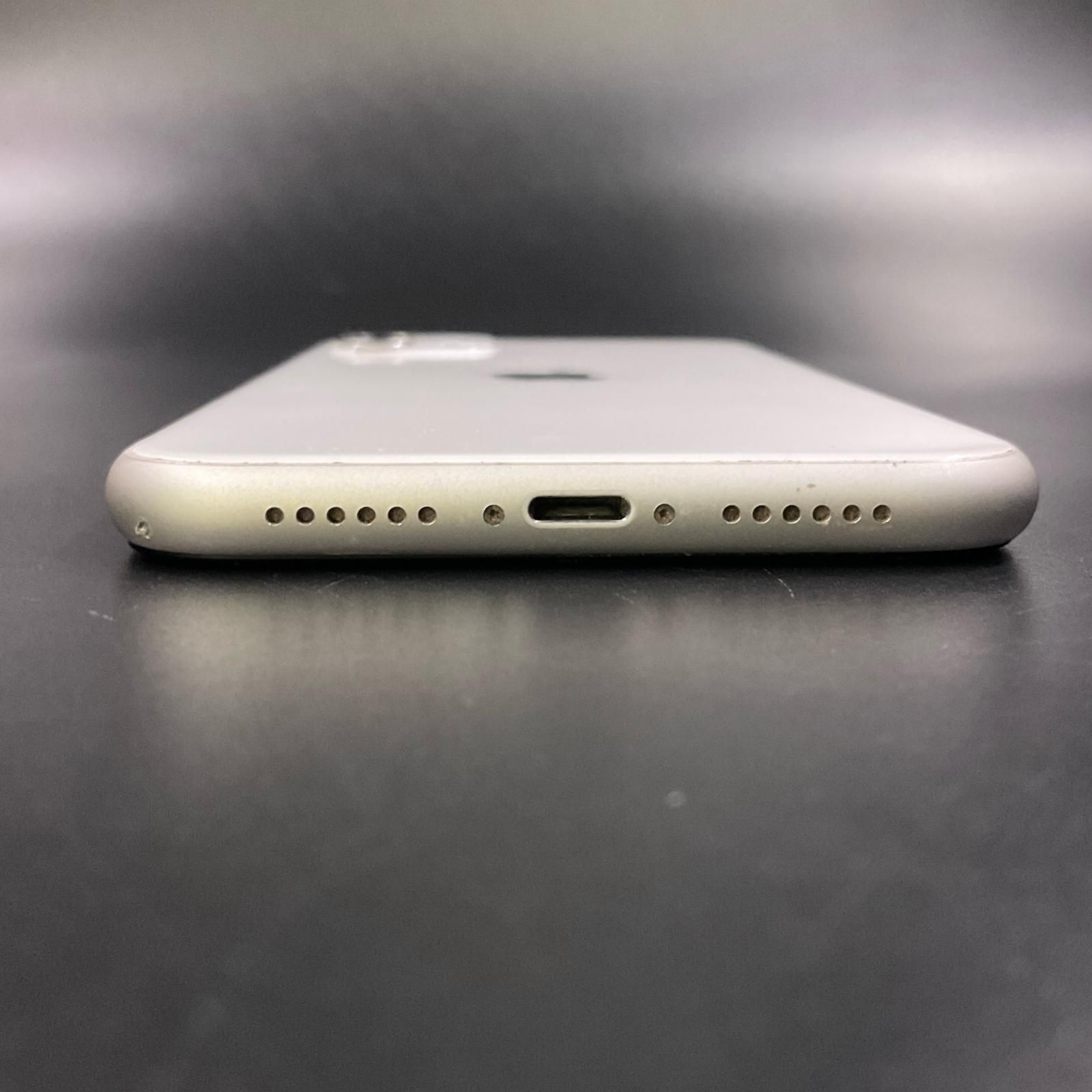 Apple iPhone 11 128GB ホワイト SIMフリー 白ロム 動作確認済 75