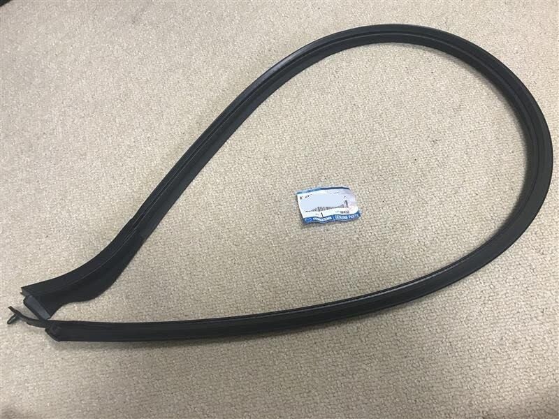 新品未使用】RX-7 FD3S ドアウェザーストリップ 左右セット 純正部品
