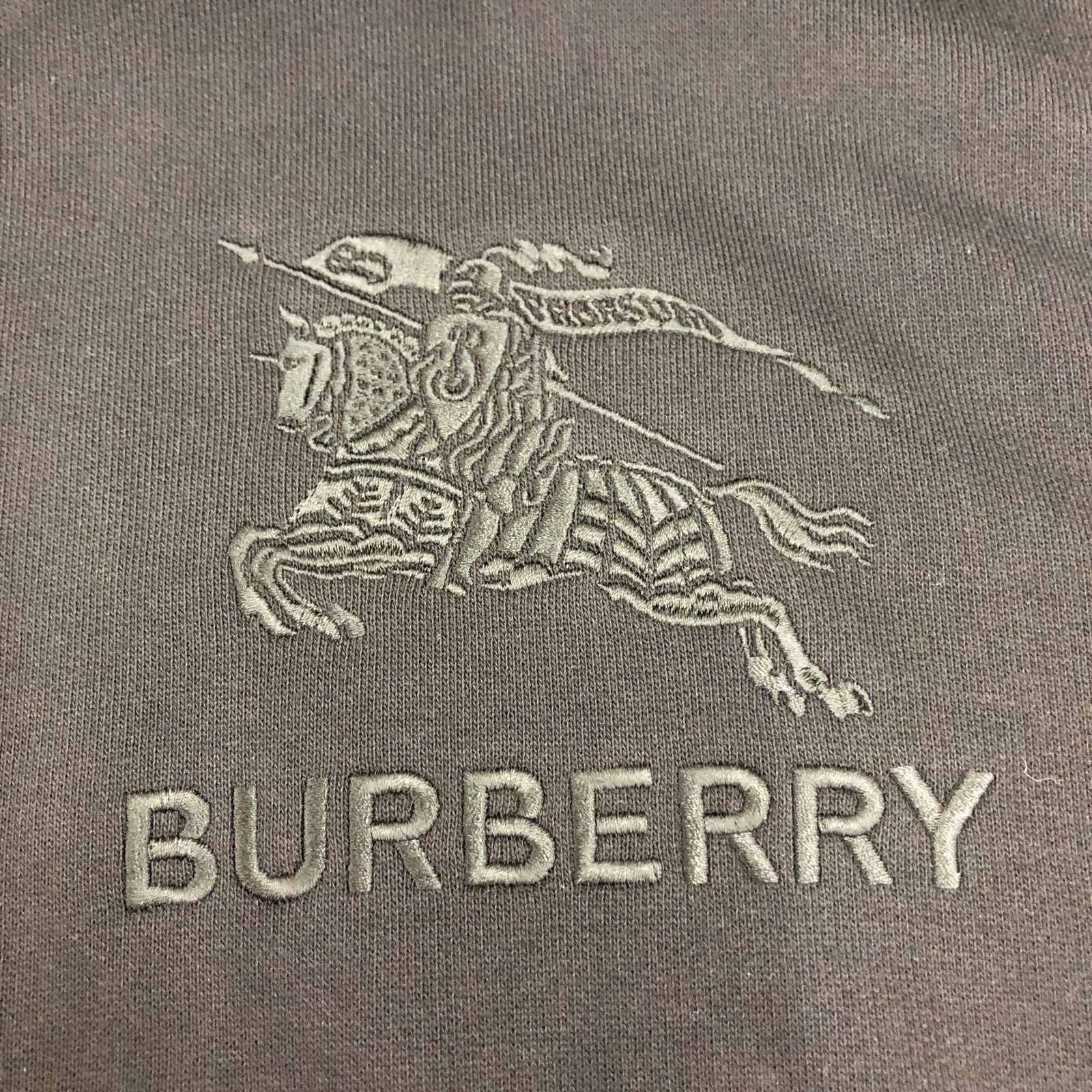 67.BURBERRY エンブロイダリーEKDパーカ 【併売品】 - メルカリ