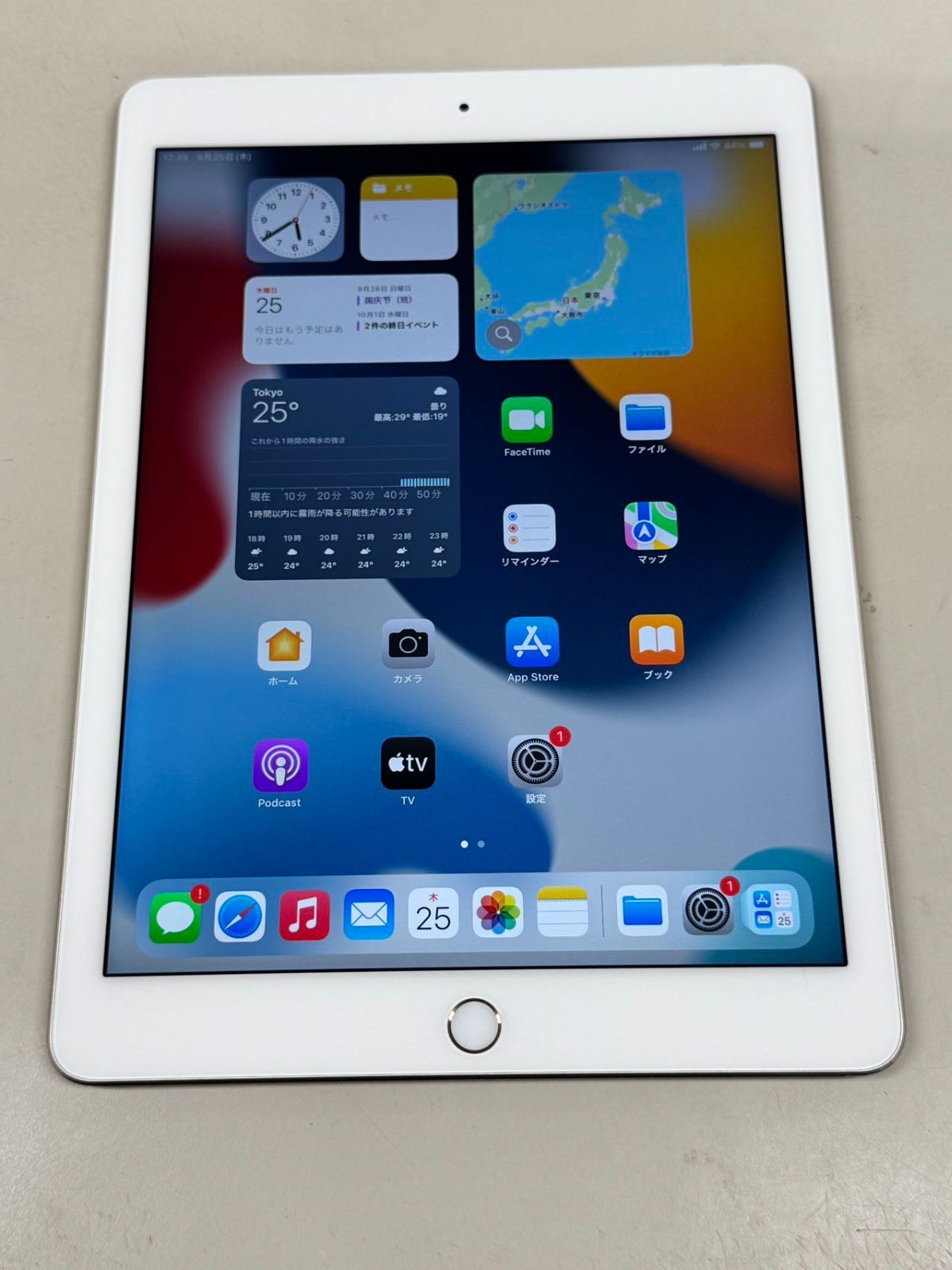 電池95％ docomo Apple iPad Air 第2世代 64GB ゴールド