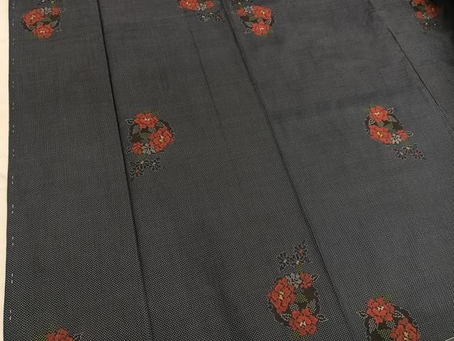 本場大島紬 裄68 飛び柄刺繍 付下げ 上品な着物 正絹 MB-9787
