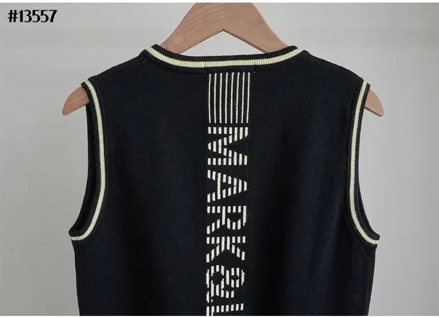 y*i様 ⛳️マークアンドロナ ♥️定番のバックスカル ニットベスト