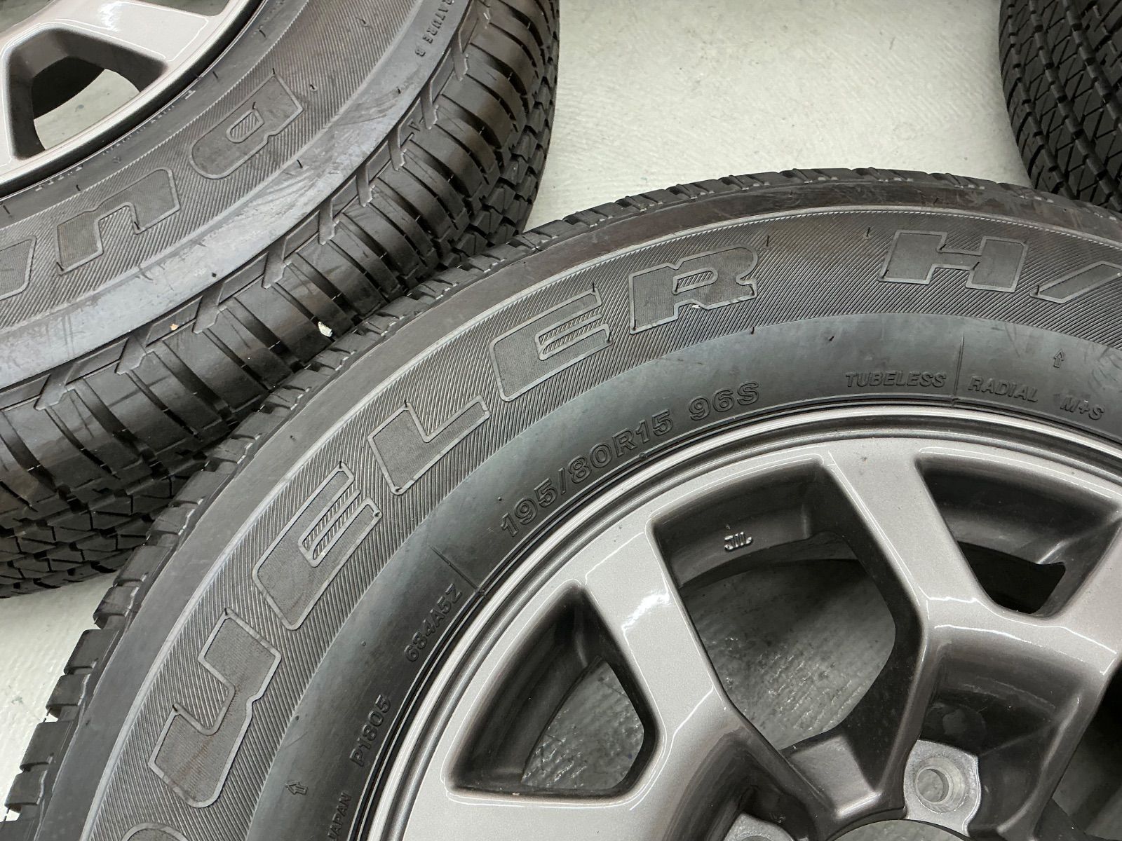 スズキジムニーシエラ純正ホイル夏タイヤ付き195